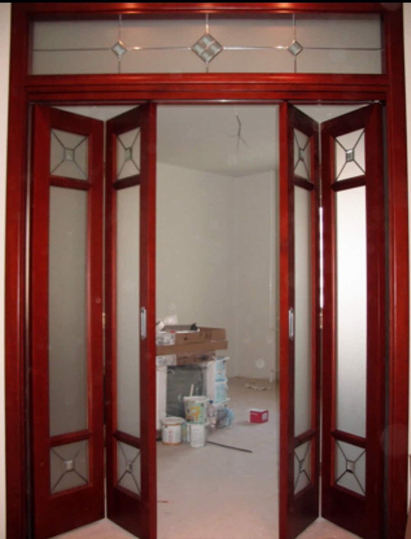 Дверь гармошка с декоративными стеклянными вставками Дзержинск